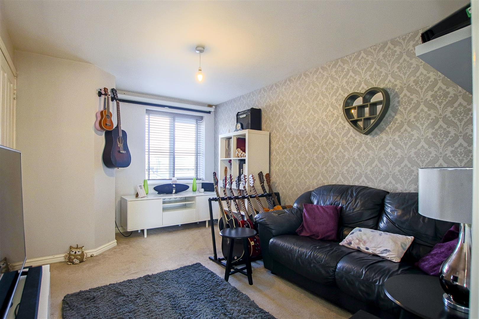 2 Bed End Terrace House For Sale - Main Image